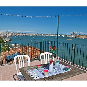 https://mimis-loft.hotelslidodijesolo.com